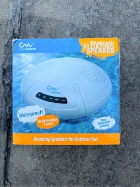Clearwater Bluetooth Floating Speaker — White Waterproof Portable Speaker